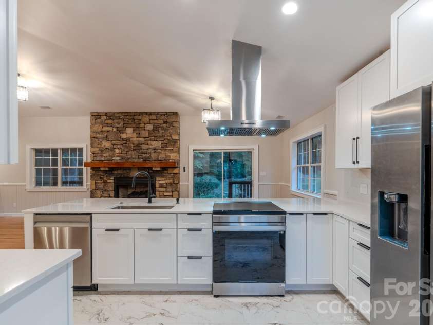 540 Old Haw Creek Road, Asheville, NC 28805.  MLS# CAR4387997, YatesRealty ID 49836. 