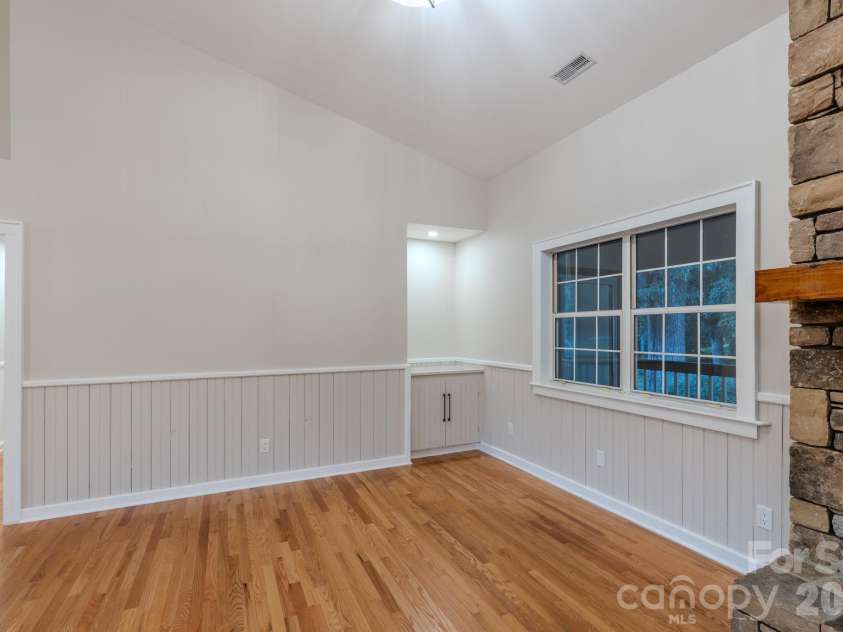 540 Old Haw Creek Road, Asheville, NC 28805.  MLS# CAR4387997, YatesRealty ID 49836. 