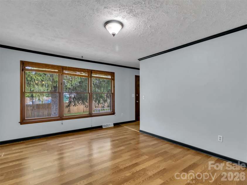 29 Colony Lane, Waynesville, NC 28786.  MLS# CAR4419104, YatesRealty ID 49837. 