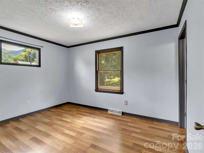 29 Colony Lane, Waynesville, NC 28786.  MLS# CAR4419104, YatesRealty ID 49837. 