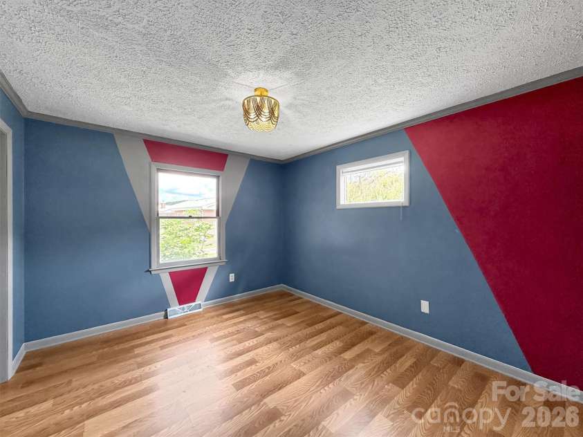 29 Colony Lane, Waynesville, NC 28786.  MLS# CAR4419104, YatesRealty ID 49837. 