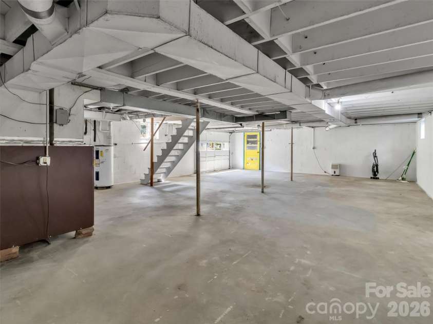 29 Colony Lane, Waynesville, NC 28786.  MLS# CAR4419104, YatesRealty ID 49837. 