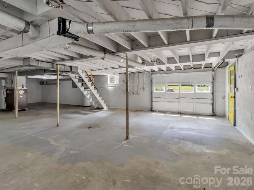 29 Colony Lane, Waynesville, NC 28786.  MLS# CAR4419104, YatesRealty ID 49837. 