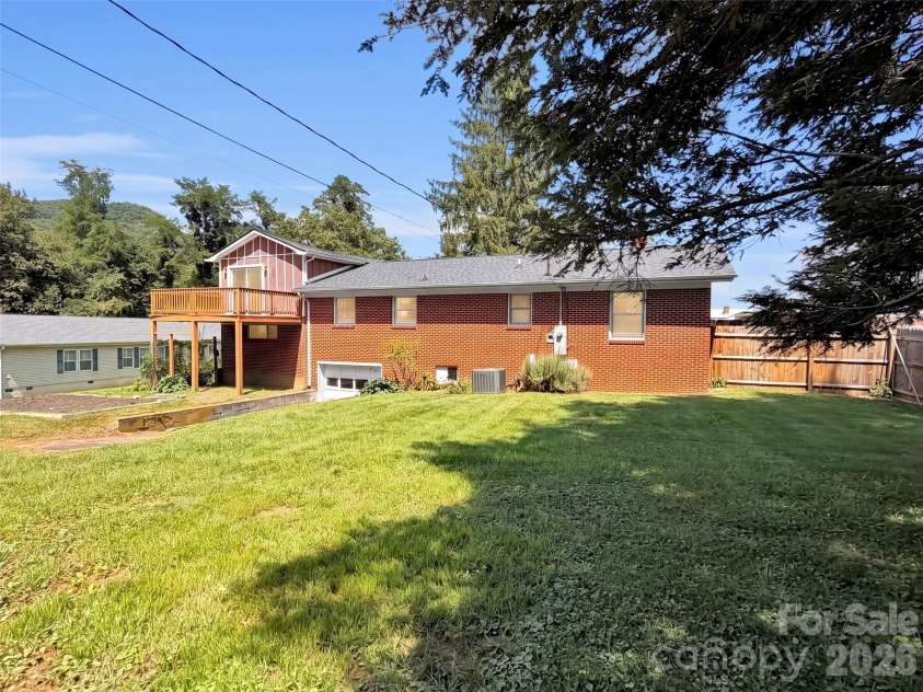 29 Colony Lane, Waynesville, NC 28786.  MLS# CAR4419104, YatesRealty ID 49837. 
