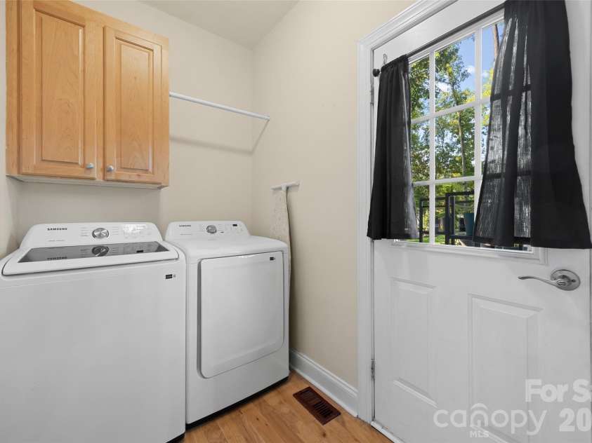 210 Pinewood Lane, Rock Hill, SC 29730.  MLS# CAR4410773, YatesRealty ID 49839. 