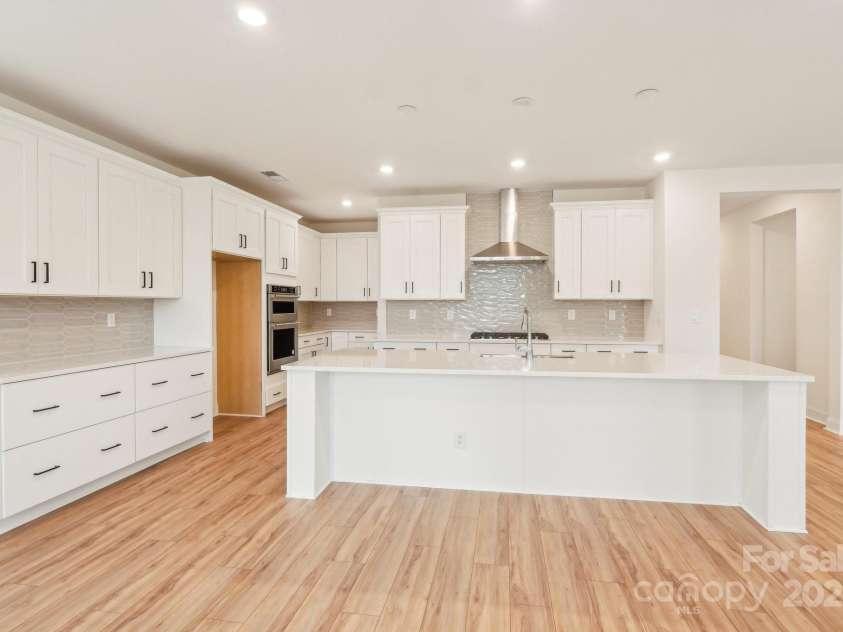 163 Windy Dell Drive, Tega Cay, SC 29708.  MLS# CAR4239219, YatesRealty ID 4984. Kitchen