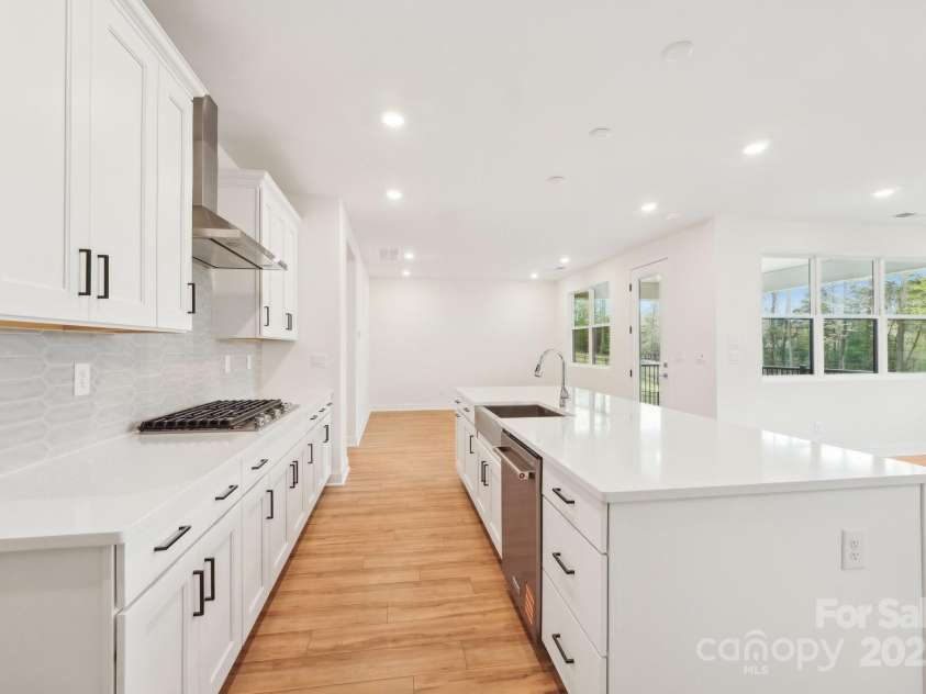 163 Windy Dell Drive, Tega Cay, SC 29708.  MLS# CAR4239219, YatesRealty ID 4984. Kitchen