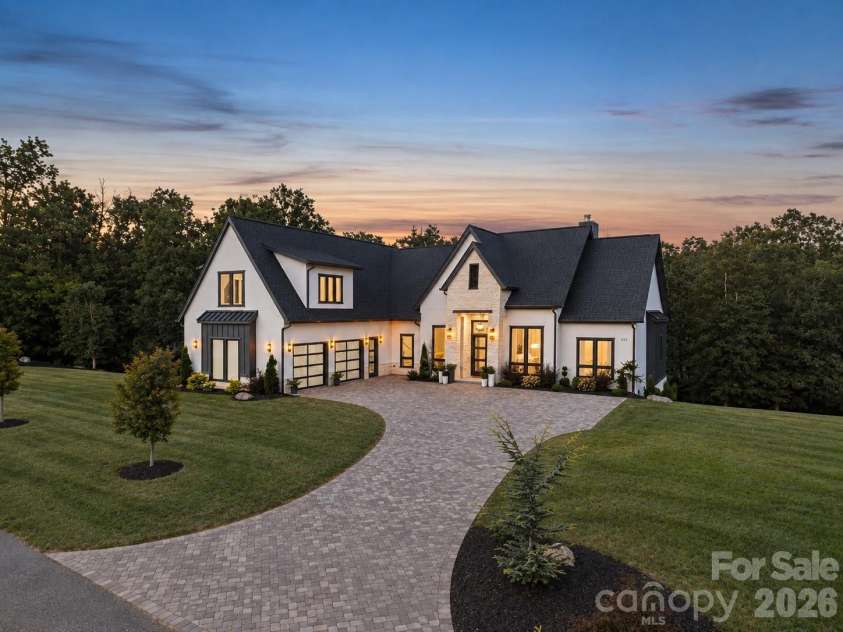 323 Chukar Way, Fletcher, NC 28732.  MLS# CAR4422780, YatesRealty ID 49840. 
