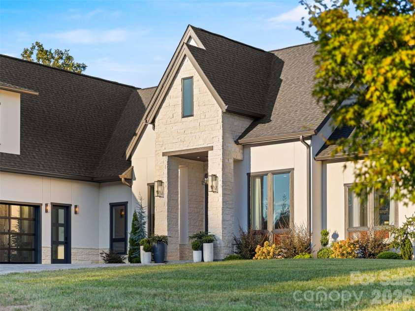 323 Chukar Way, Fletcher, NC 28732.  MLS# CAR4422780, YatesRealty ID 49840. 