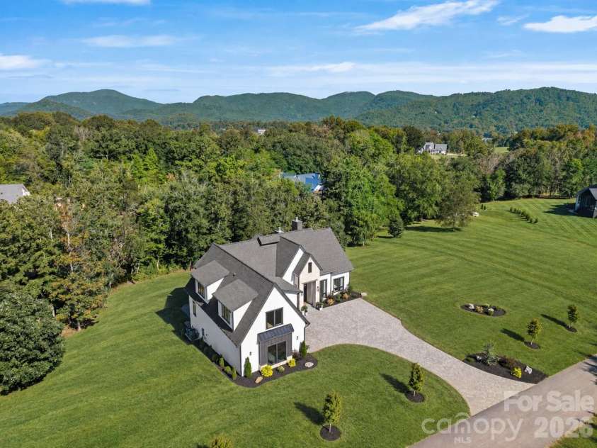 323 Chukar Way, Fletcher, NC 28732.  MLS# CAR4422780, YatesRealty ID 49840. 