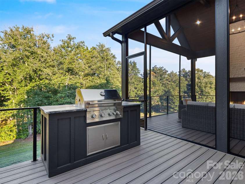 323 Chukar Way, Fletcher, NC 28732.  MLS# CAR4422780, YatesRealty ID 49840. 