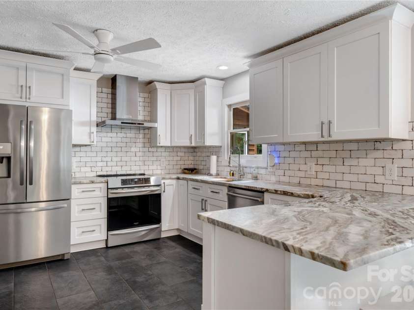 160 Palomino Trail, Mount Holly, NC 28120.  MLS# CAR4422505, YatesRealty ID 49841. 