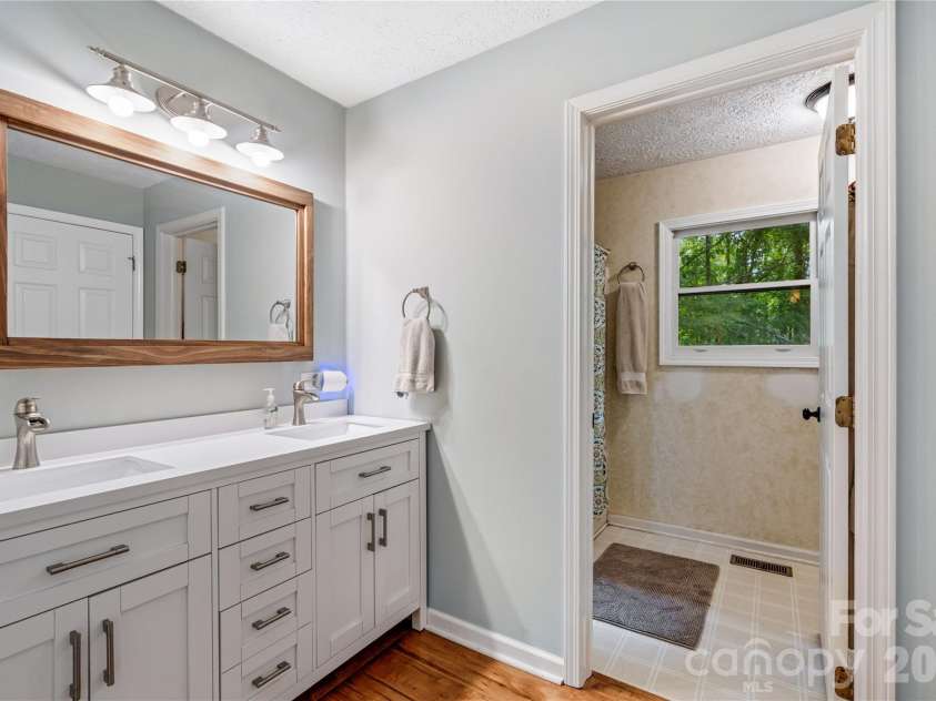 160 Palomino Trail, Mount Holly, NC 28120.  MLS# CAR4422505, YatesRealty ID 49841. 