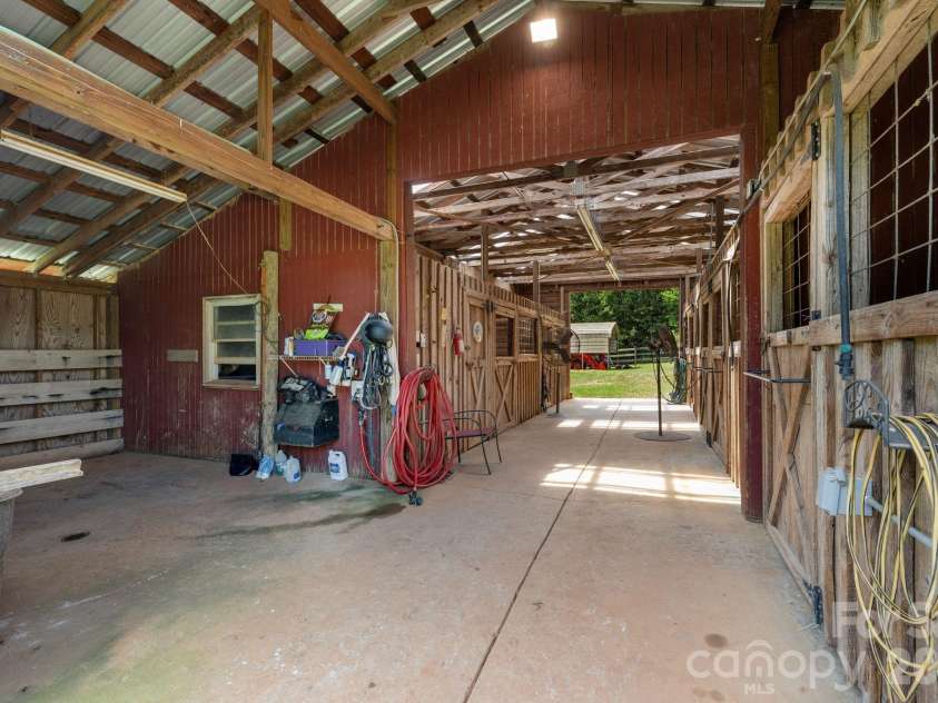 160 Palomino Trail, Mount Holly, NC 28120.  MLS# CAR4422505, YatesRealty ID 49841. 