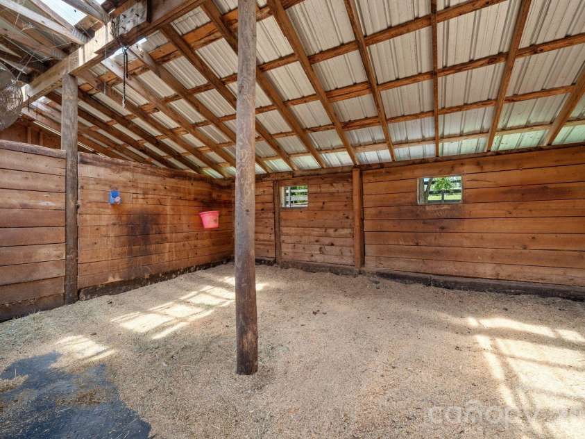 160 Palomino Trail, Mount Holly, NC 28120.  MLS# CAR4422505, YatesRealty ID 49841. 