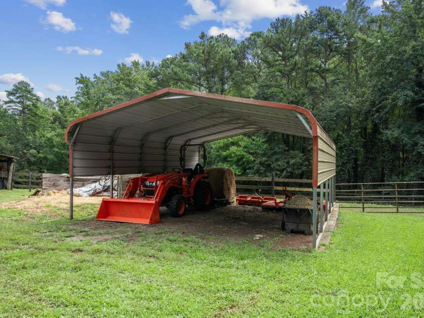 160 Palomino Trail, Mount Holly, NC 28120.  MLS# CAR4422505, YatesRealty ID 49841. Equipment storage