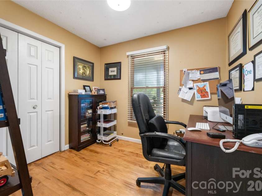 160 Palomino Trail, Mount Holly, NC 28120.  MLS# CAR4422505, YatesRealty ID 49841. Office or flex space.  Even could serve as a 4th bedroom