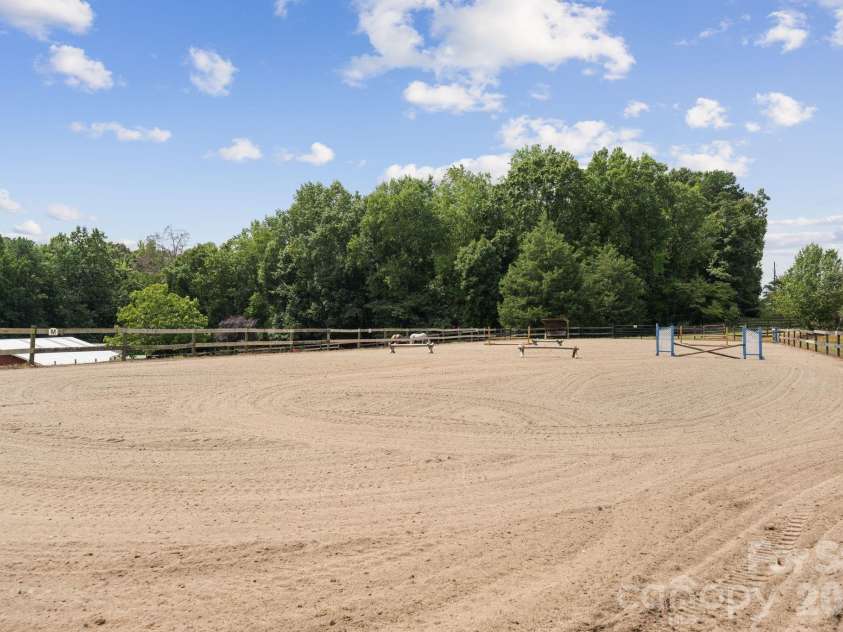 160 Palomino Trail, Mount Holly, NC 28120.  MLS# CAR4422505, YatesRealty ID 49841. Professional arena