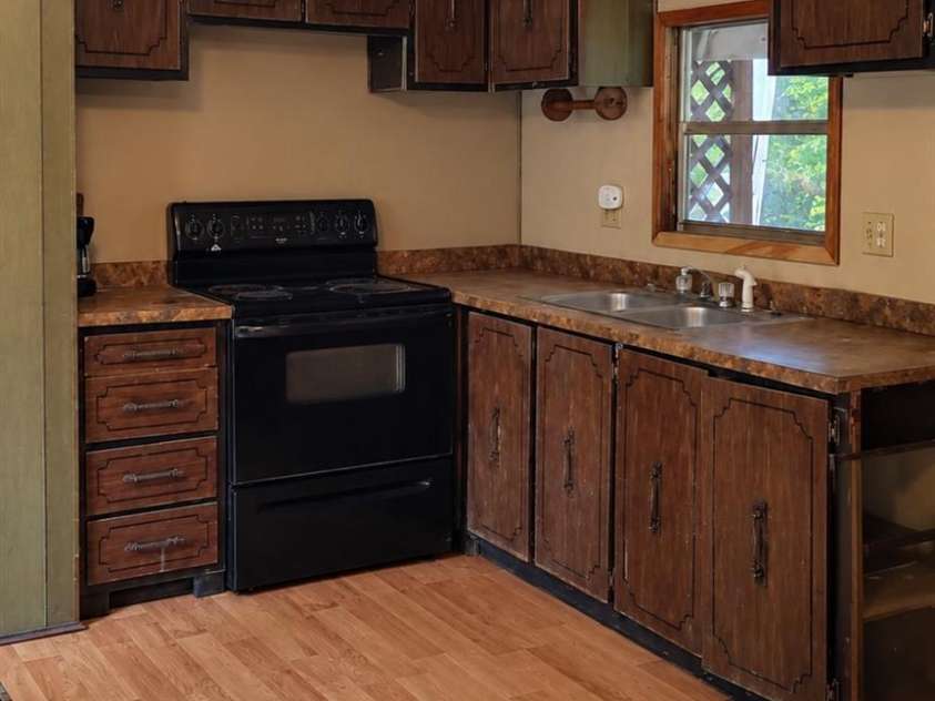 1491 Prices Creek Road, Burnsville, NC 28714.  MLS# CAR4422423, YatesRealty ID 49844. Kitchen