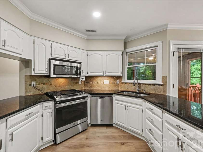 14905 Wyndham Oaks Drive, Charlotte, NC 28277.  MLS# CAR4420828, YatesRealty ID 49845. 