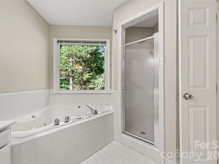 14905 Wyndham Oaks Drive, Charlotte, NC 28277.  MLS# CAR4420828, YatesRealty ID 49845. 