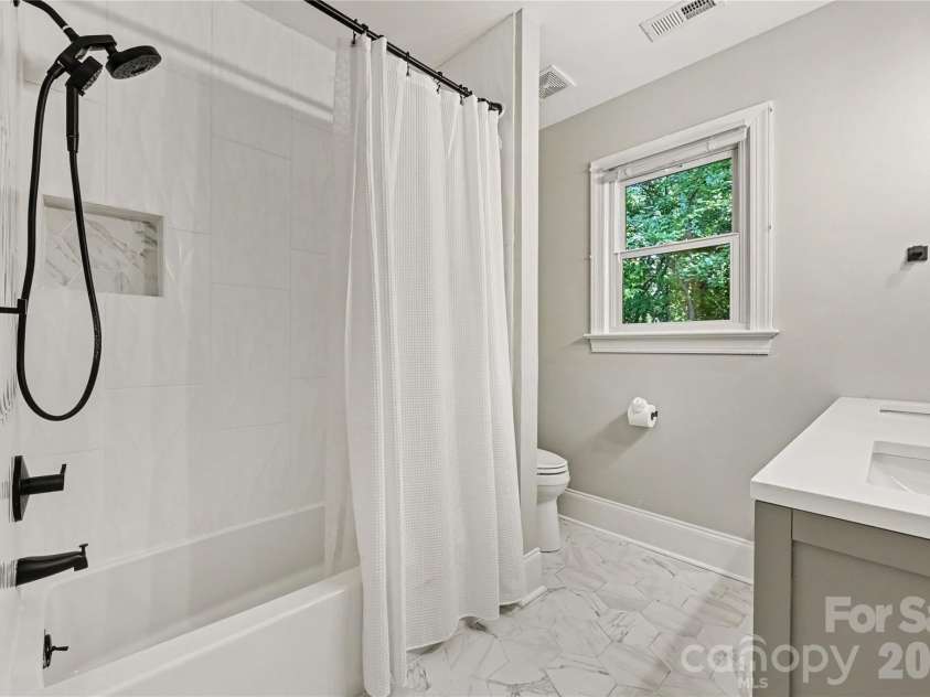 14905 Wyndham Oaks Drive, Charlotte, NC 28277.  MLS# CAR4420828, YatesRealty ID 49845. 