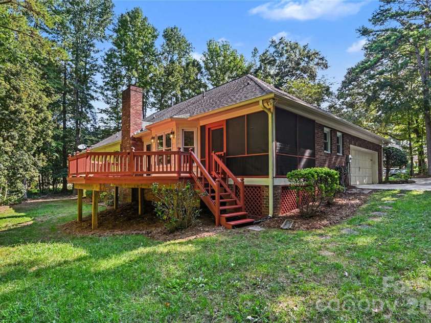 14905 Wyndham Oaks Drive, Charlotte, NC 28277.  MLS# CAR4420828, YatesRealty ID 49845. 