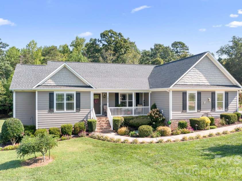1928 Cordia Circle, Newton, NC 28658.  MLS# CAR4422534, YatesRealty ID 49846. 
