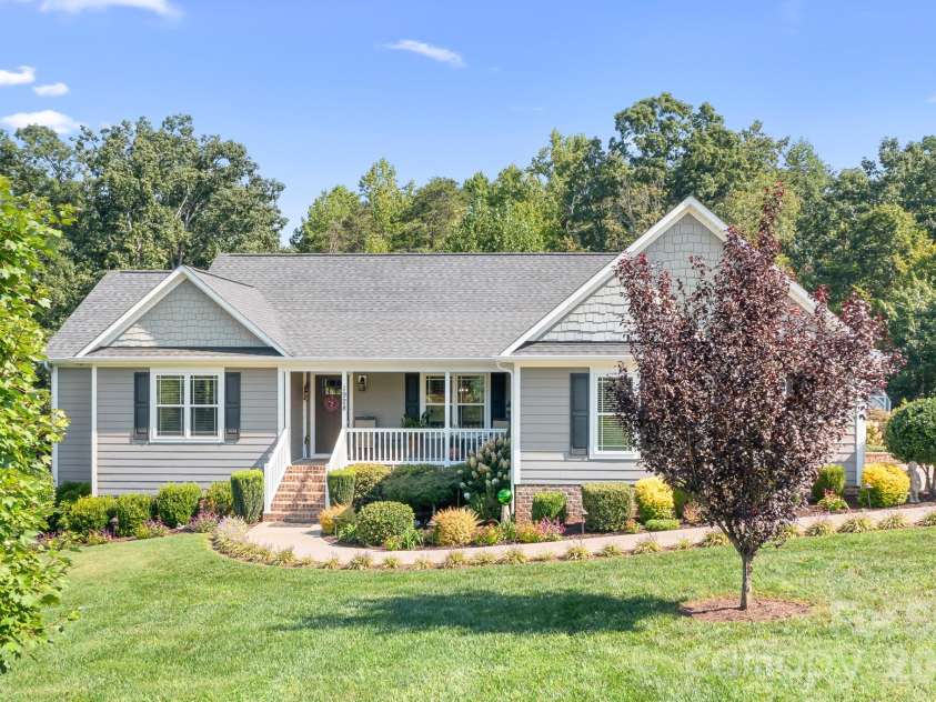 1928 Cordia Circle, Newton, NC 28658.  MLS# CAR4422534, YatesRealty ID 49846. 