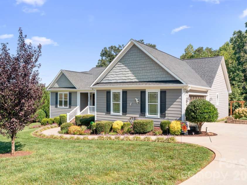 1928 Cordia Circle, Newton, NC 28658.  MLS# CAR4422534, YatesRealty ID 49846. 