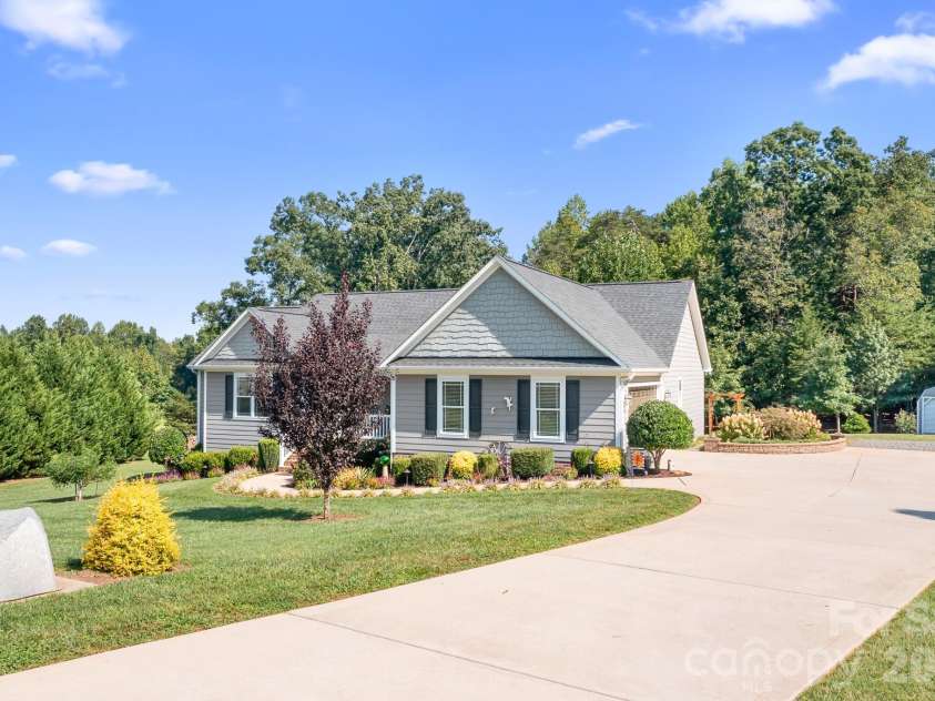 1928 Cordia Circle, Newton, NC 28658.  MLS# CAR4422534, YatesRealty ID 49846. 
