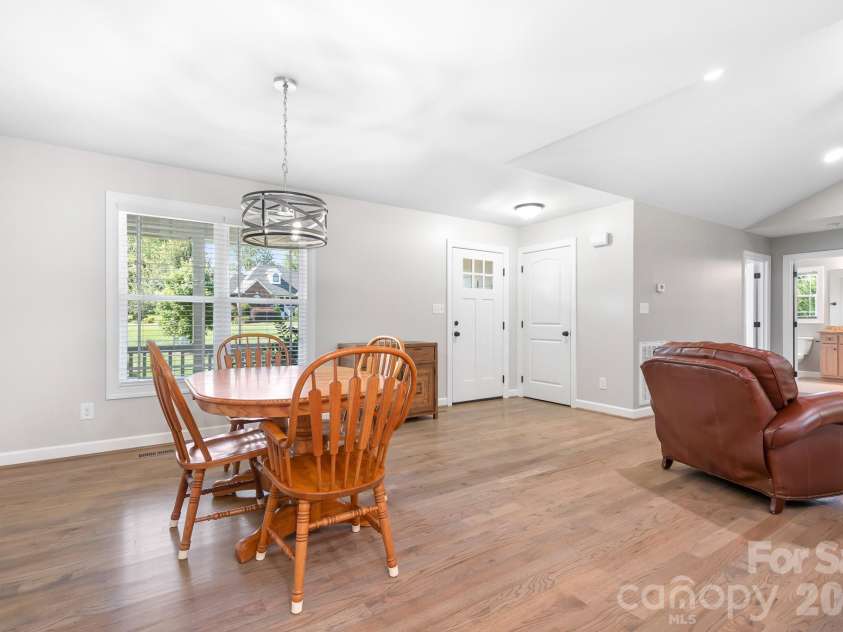 1928 Cordia Circle, Newton, NC 28658.  MLS# CAR4422534, YatesRealty ID 49846. 