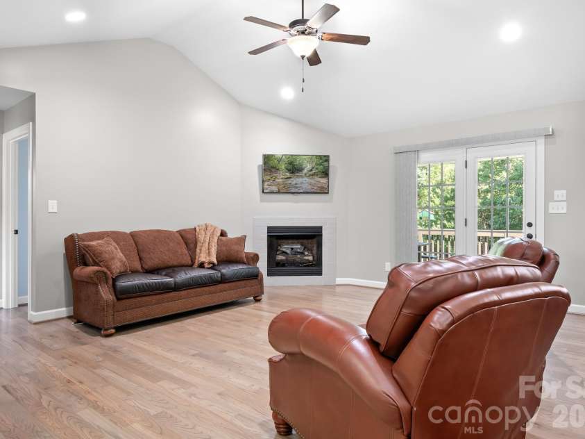1928 Cordia Circle, Newton, NC 28658.  MLS# CAR4422534, YatesRealty ID 49846. 