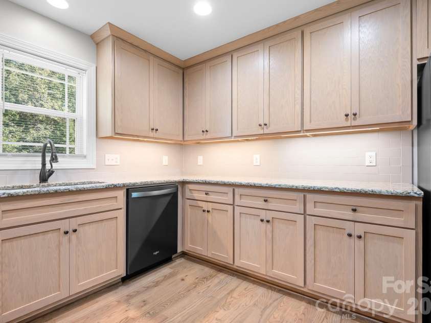 1928 Cordia Circle, Newton, NC 28658.  MLS# CAR4422534, YatesRealty ID 49846. 