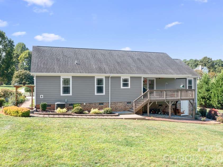 1928 Cordia Circle, Newton, NC 28658.  MLS# CAR4422534, YatesRealty ID 49846. 