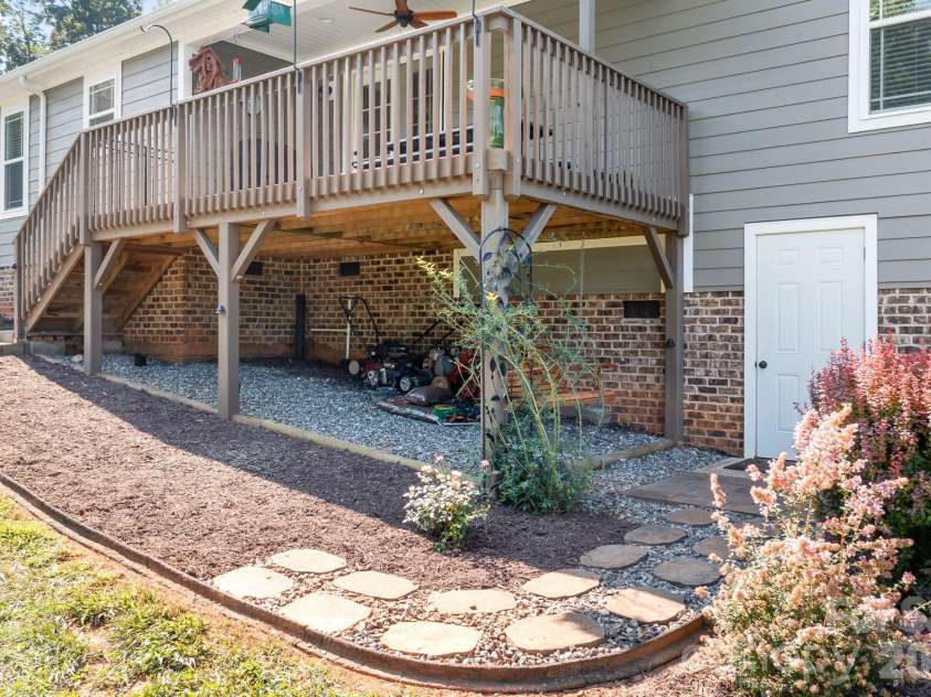 1928 Cordia Circle, Newton, NC 28658.  MLS# CAR4422534, YatesRealty ID 49846. 