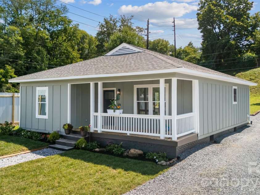 156 Edwards Avenue, Swannanoa, NC 28778.  MLS# CAR4422334, YatesRealty ID 49847. Parking and walkway
