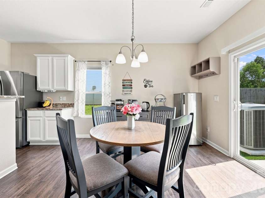 8219 Paw Valley Lane, Charlotte, NC 28214.  MLS# CAR4421685, YatesRealty ID 49848. 