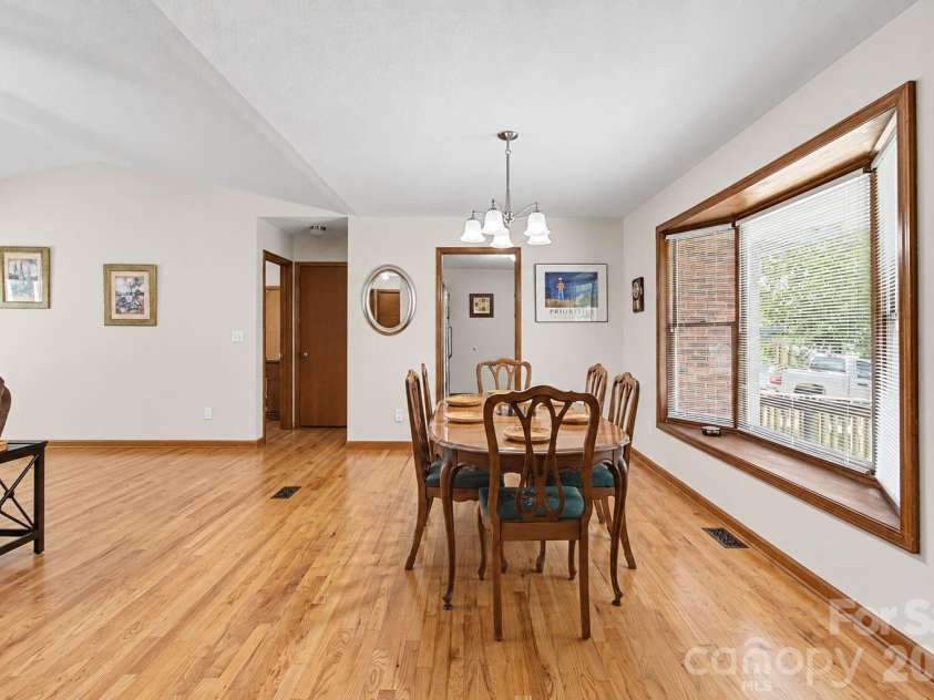 230 Blythewood Drive, Hendersonville, NC 28792.  MLS# CAR4422676, YatesRealty ID 49849. 