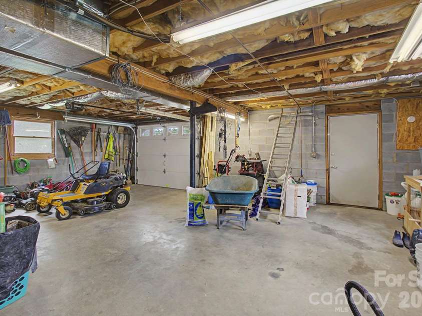 230 Blythewood Drive, Hendersonville, NC 28792.  MLS# CAR4422676, YatesRealty ID 49849. 