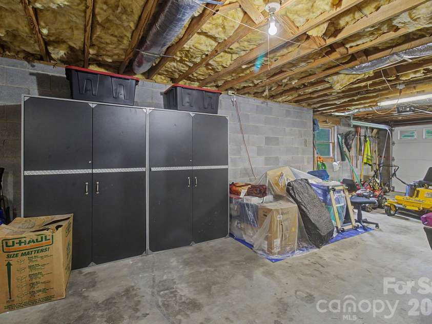 230 Blythewood Drive, Hendersonville, NC 28792.  MLS# CAR4422676, YatesRealty ID 49849. 
