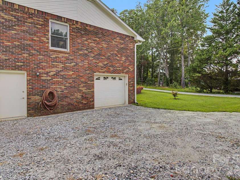 230 Blythewood Drive, Hendersonville, NC 28792.  MLS# CAR4422676, YatesRealty ID 49849. 