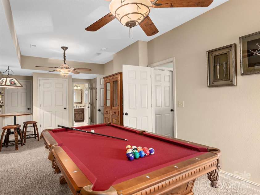 396 Sharons Bluff, Franklin, NC 28734.  MLS# CAR4201709, YatesRealty ID 4985. 