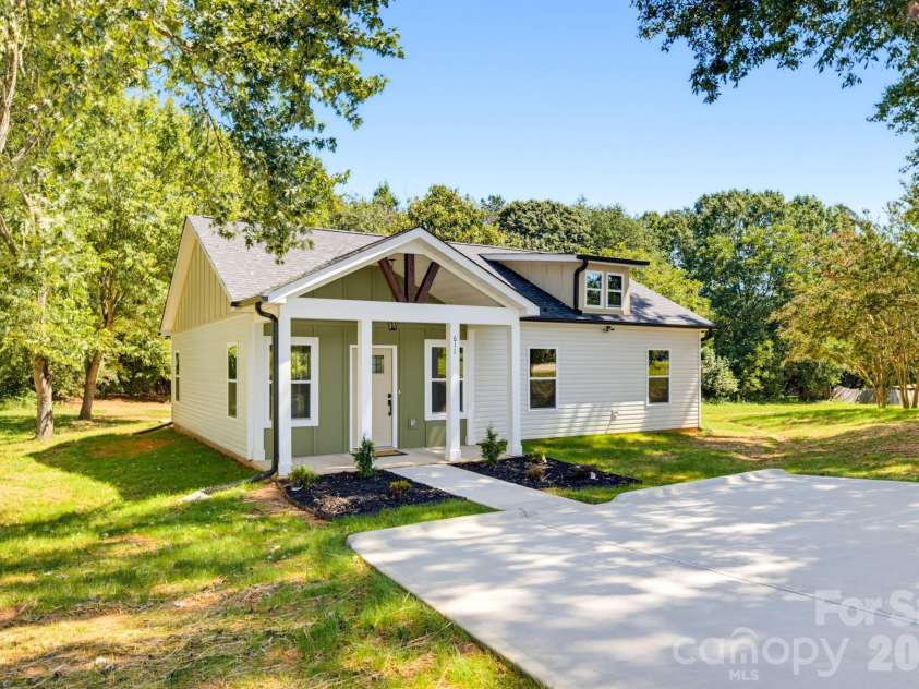 611 Sanders Road, Shelby, NC 28150.  MLS# CAR4422730, YatesRealty ID 49850. 