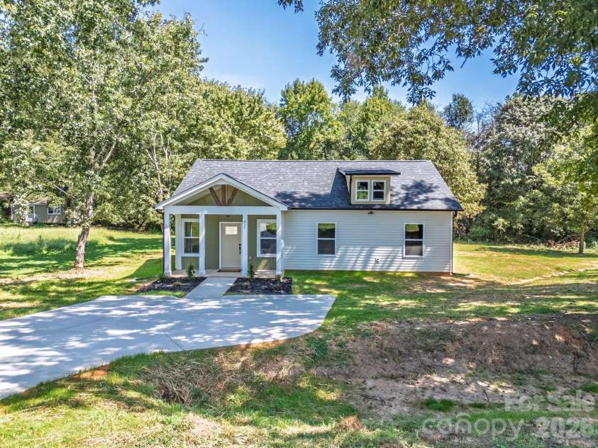 611 Sanders Road, Shelby, NC 28150.  MLS# CAR4422730, YatesRealty ID 49850. 