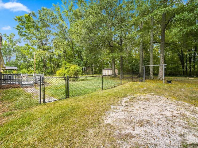 556 Oakhaven Drive, Lancaster, SC 29720.  MLS# CAR4422430, YatesRealty ID 49851. 