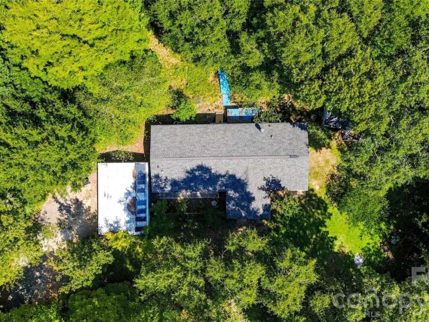 556 Oakhaven Drive, Lancaster, SC 29720.  MLS# CAR4422430, YatesRealty ID 49851. 