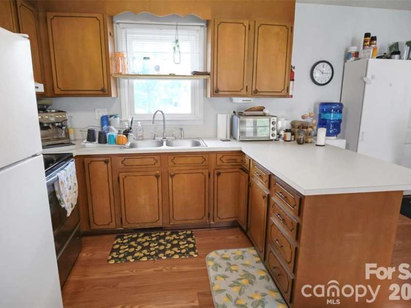 106 Clearview Drive, Shelby, NC 28150.  MLS# CAR4423230, YatesRealty ID 49853. 