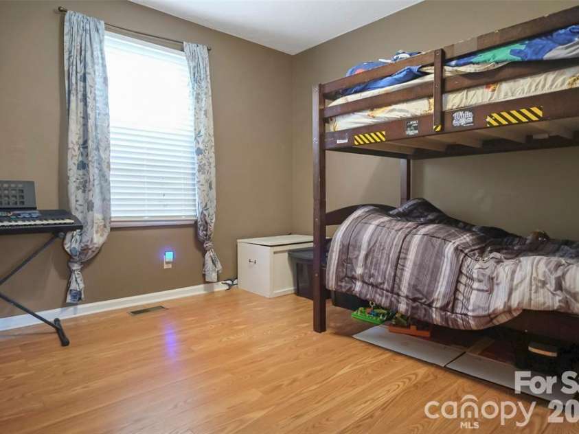 106 Clearview Drive, Shelby, NC 28150.  MLS# CAR4423230, YatesRealty ID 49853. 