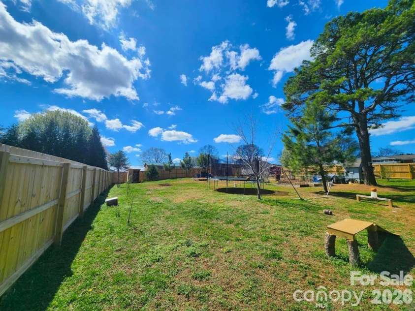 106 Clearview Drive, Shelby, NC 28150.  MLS# CAR4423230, YatesRealty ID 49853. 